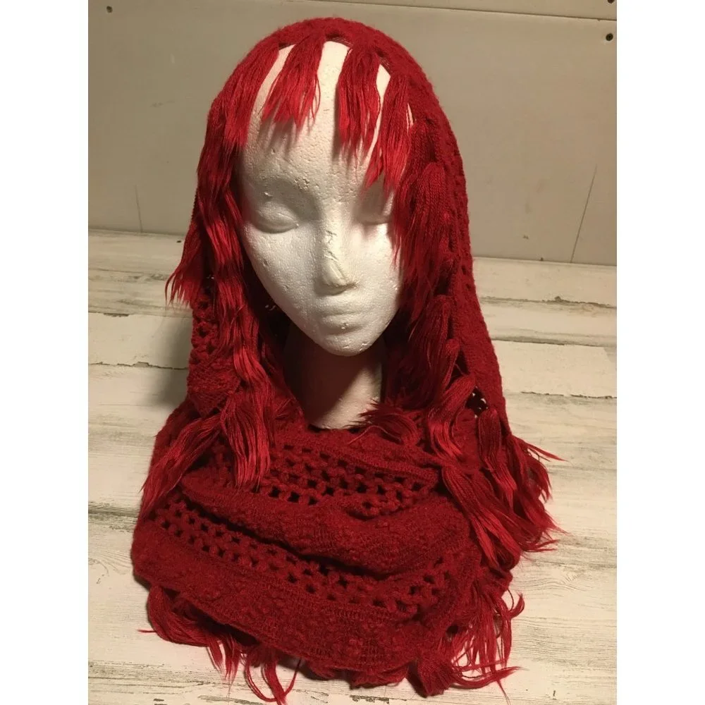 Red knitted 19”x35” infinity scarf with tassels